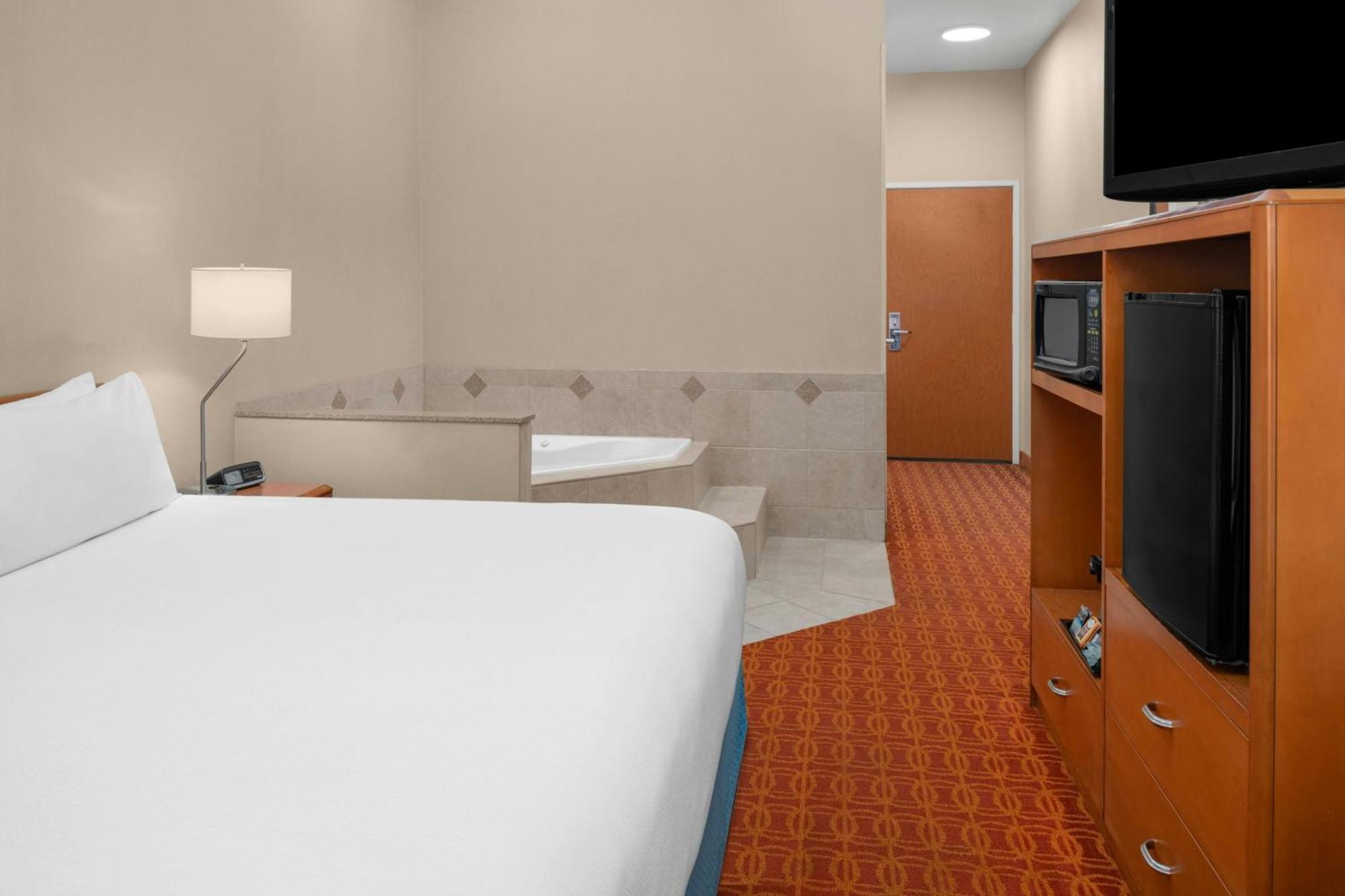 Fairfield Inn And Suites By Marriott Elk Grove Exterior photo